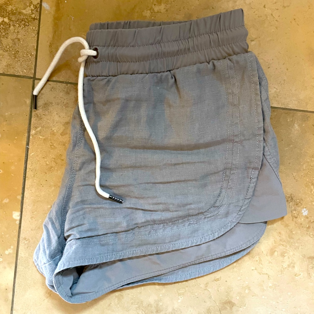 Grey athleta shorts with drawstring waist